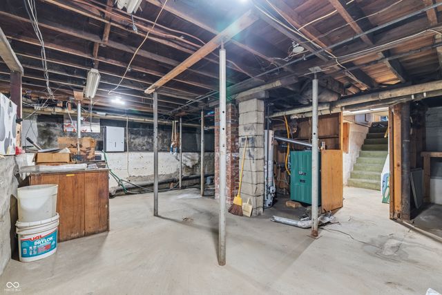 1101 E 10th Street, Anderson, IN 46012