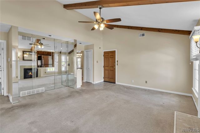 660 Youngs Road E, Amherst, NY 14221
