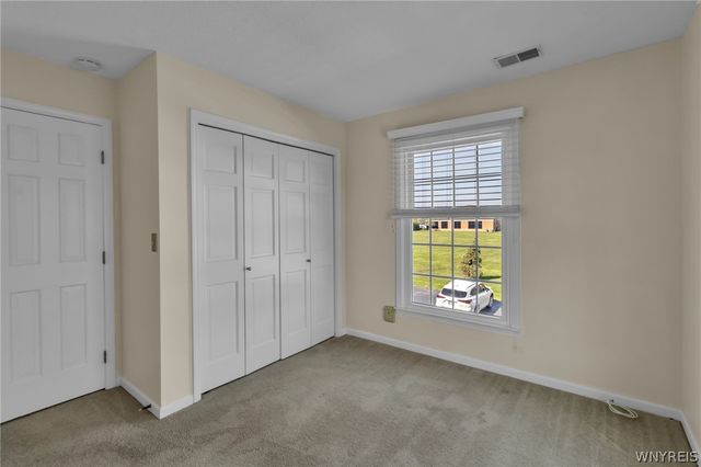 660 Youngs Road E, Amherst, NY 14221