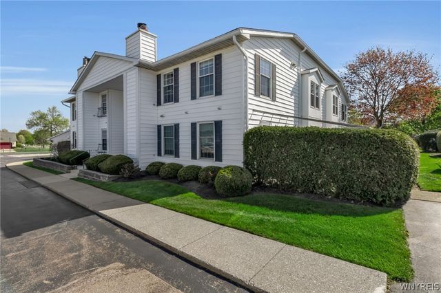 660 Youngs Road E, Amherst, NY 14221