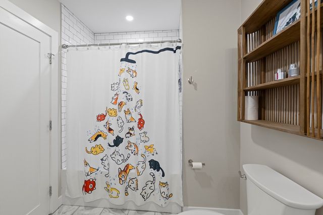 10-16 Everett 204, Boston, MA 02128