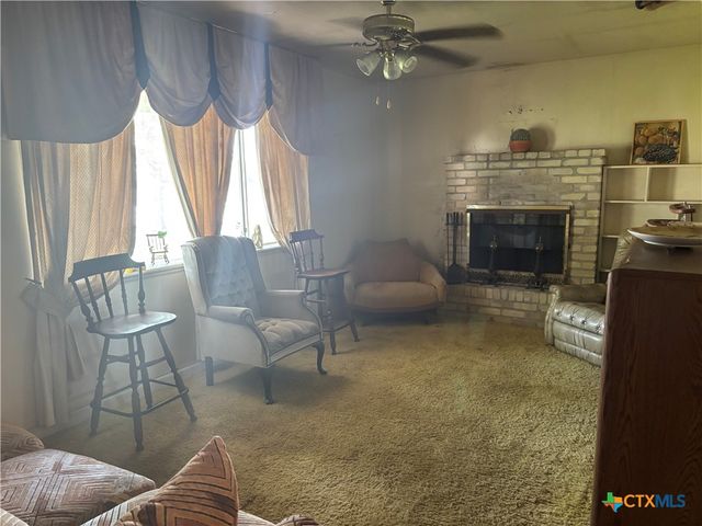 458 Loop 105, Cuero, TX 77954