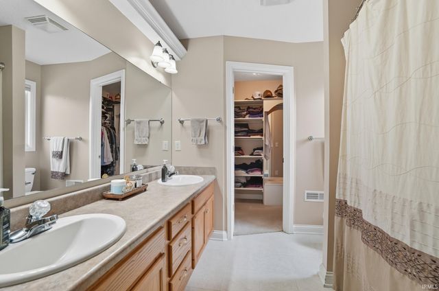 15905 Lebaron Lane, Huntertown, IN 46748