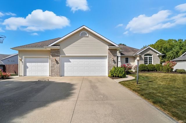 15905 Lebaron Lane, Huntertown, IN 46748