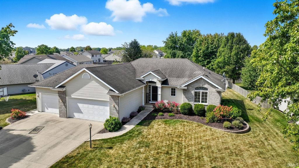 15905 Lebaron Lane, Huntertown, IN 46748