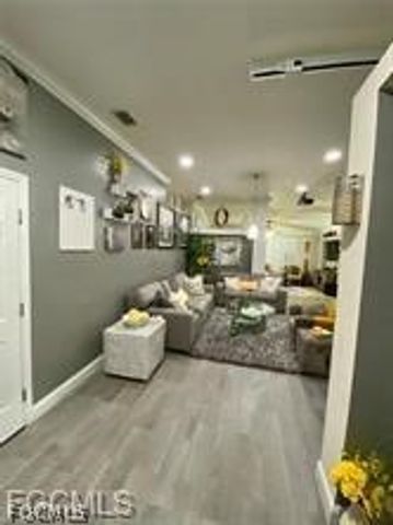 4556 Varsity CIR, Lehigh Acres, FL 33971