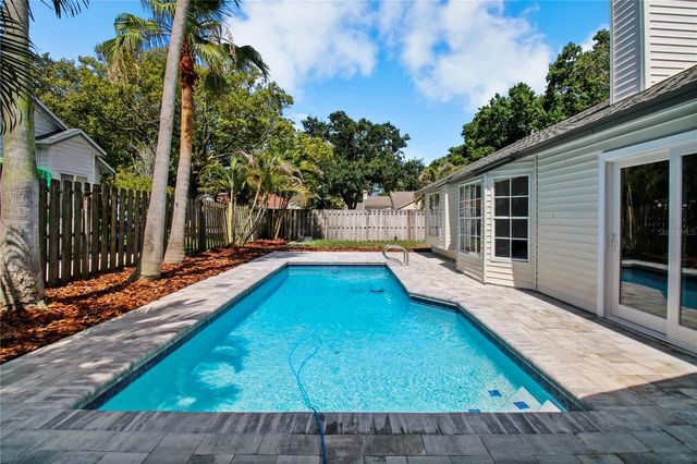 911 VALLEY VIEW CIRCLE, Palm Harbor, FL 34684