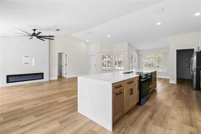 911 VALLEY VIEW CIRCLE, Palm Harbor, FL 34684