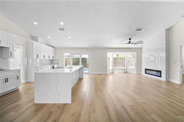 911 VALLEY VIEW CIRCLE, Palm Harbor, FL 34684