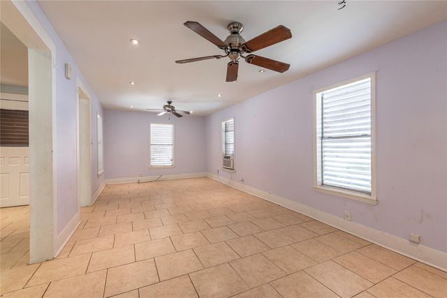 1816 20th Street, Galveston, TX 77550