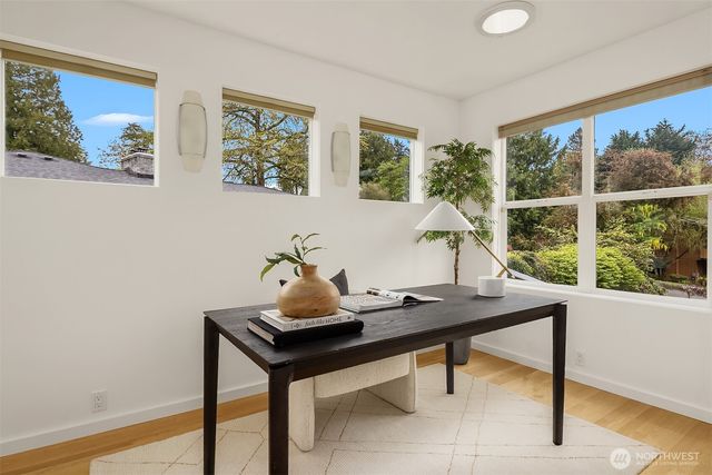 1023 14th Place W, Kirkland, WA 98033