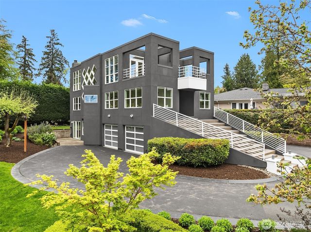 1023 14th Place W, Kirkland, WA 98033