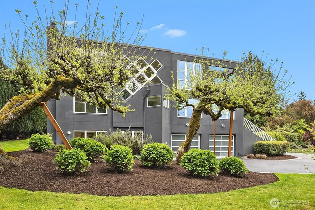 1023 14th Place W, Kirkland, WA 98033
