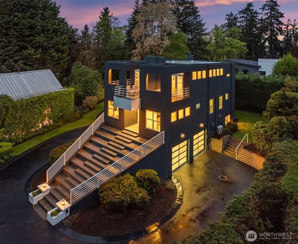 1023 14th Place W, Kirkland, WA 98033