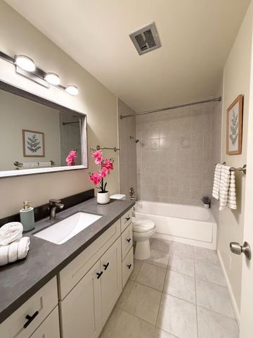 222 Laurel Street 105, San Carlos, CA 94070