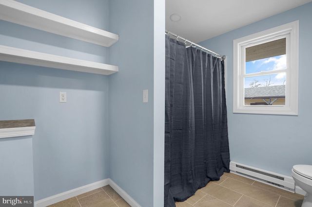 6498 CHURCH ST, Chincoteague Island, VA 23336