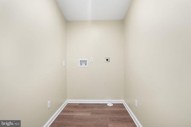 6498 CHURCH ST, Chincoteague Island, VA 23336