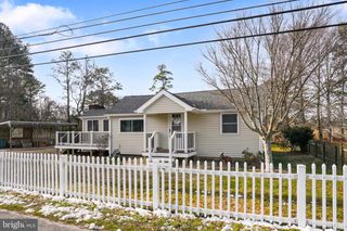 6498 CHURCH ST, Chincoteague Island, VA 23336