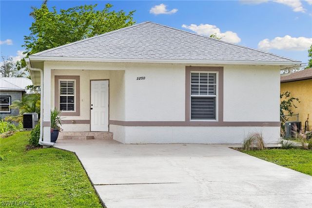 3250 Cottage Grove AVE, Naples, FL 34112