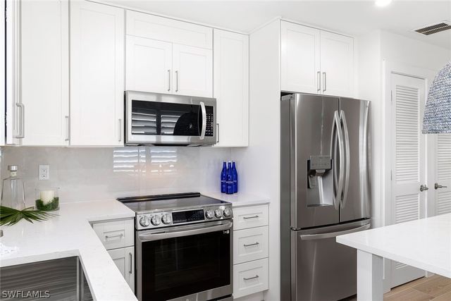 3250 Cottage Grove AVE, Naples, FL 34112