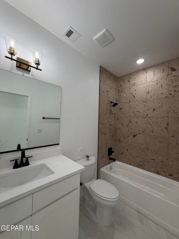 13872 CAROLINA PONCE Avenue, Horizon City, TX 79928