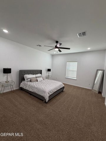 13872 CAROLINA PONCE Avenue, Horizon City, TX 79928