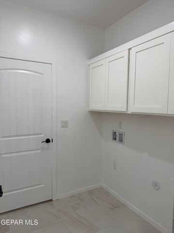 13872 CAROLINA PONCE Avenue, Horizon City, TX 79928