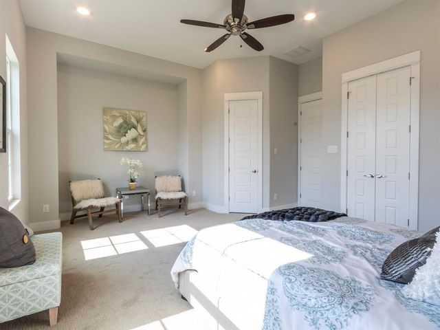 1027 W 24th Street, Houston, TX 77008