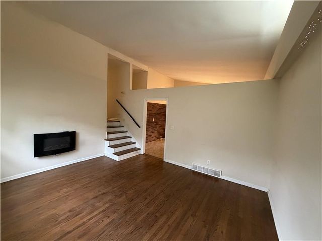 401 E 90th Terrace, Kansas City, MO 64131