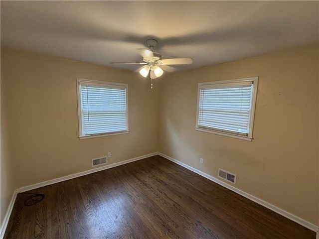 401 E 90th Terrace, Kansas City, MO 64131