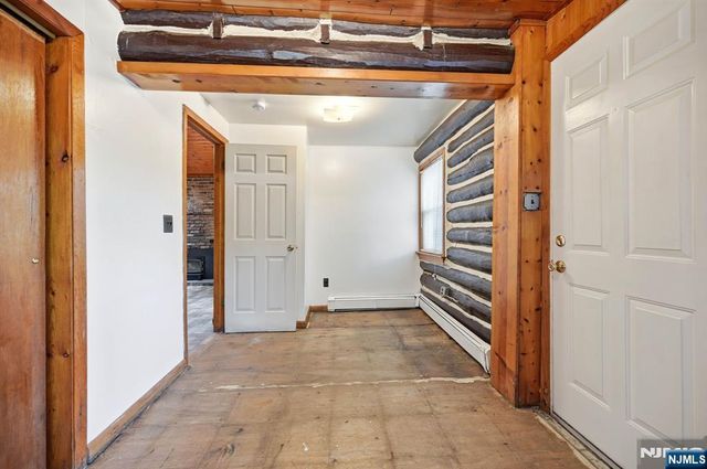 26 Clubhouse Avenue, West Milford, NJ 07480