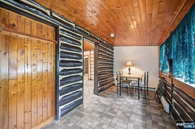26 Clubhouse Avenue, West Milford, NJ 07480