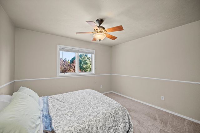 9806 N Ridgecrest Dr, Spokane, WA 99208