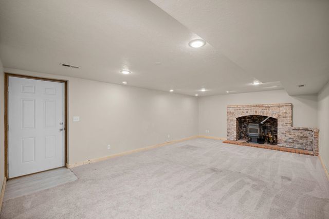 9806 N Ridgecrest Dr, Spokane, WA 99208