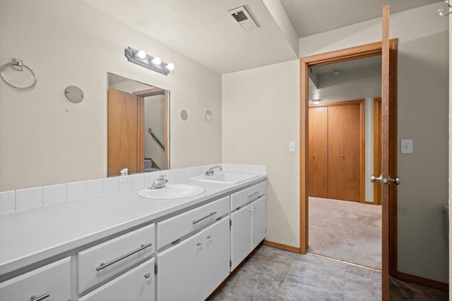 9806 N Ridgecrest Dr, Spokane, WA 99208