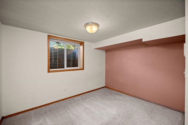 9806 N Ridgecrest Dr, Spokane, WA 99208