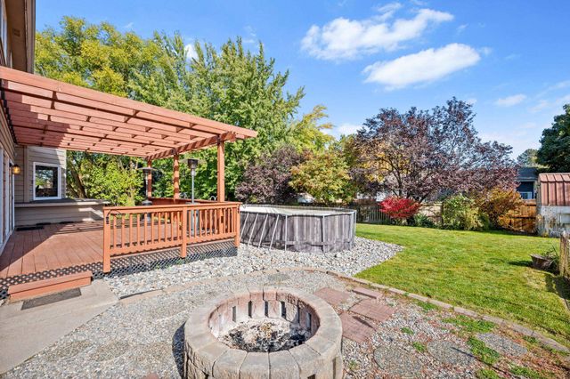 9806 N Ridgecrest Dr, Spokane, WA 99208