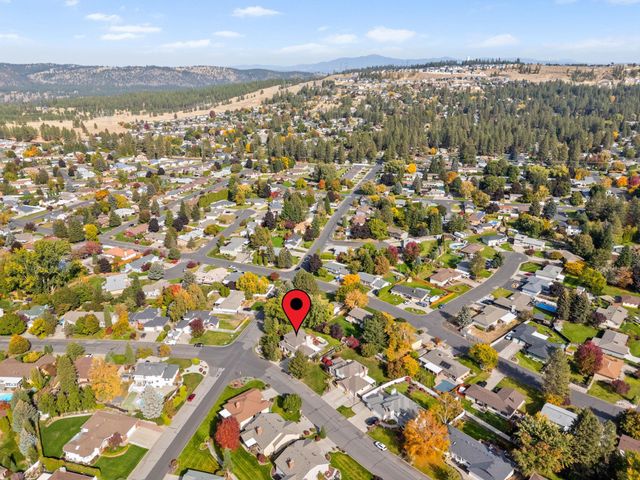 9806 N Ridgecrest Dr, Spokane, WA 99208