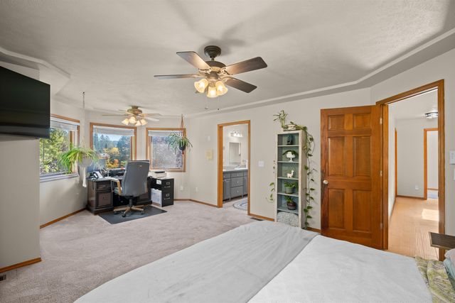 9806 N Ridgecrest Dr, Spokane, WA 99208