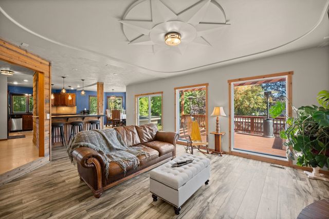 9806 N Ridgecrest Dr, Spokane, WA 99208