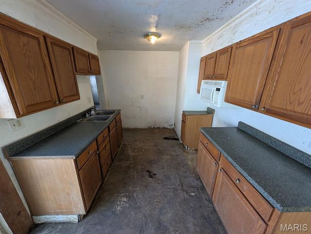 929 Caseyville Road, Caseyville, IL 62232