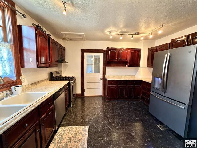 417 W 11th St, Pueblo, CO 81003