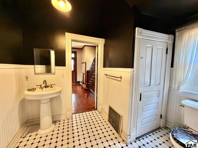 417 W 11th St, Pueblo, CO 81003