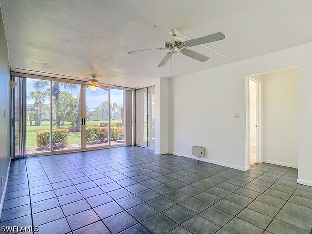 1086 Forest Lakes DR 102, Naples, FL 34105