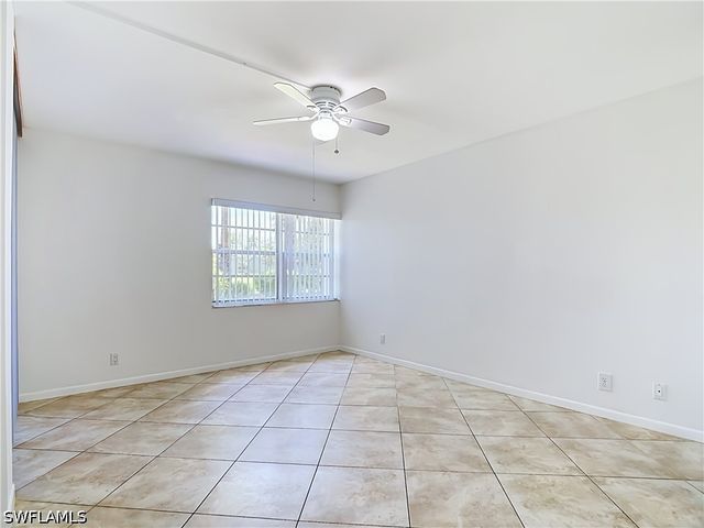 1086 Forest Lakes DR 102, Naples, FL 34105