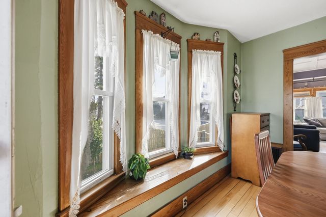 22 Lemuel Ave, Chicopee, MA 01013