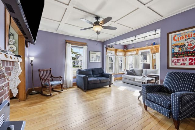 22 Lemuel Ave, Chicopee, MA 01013