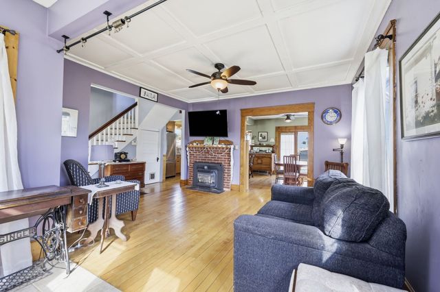 22 Lemuel Ave, Chicopee, MA 01013