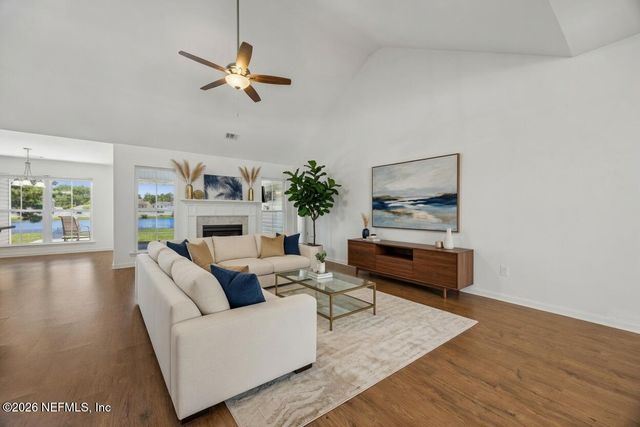 345 DANIEL TRENT Way, Kingsland, GA 31548