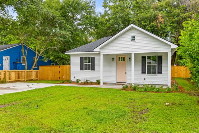 2620 Stark Lane, North Charleston, SC 29405